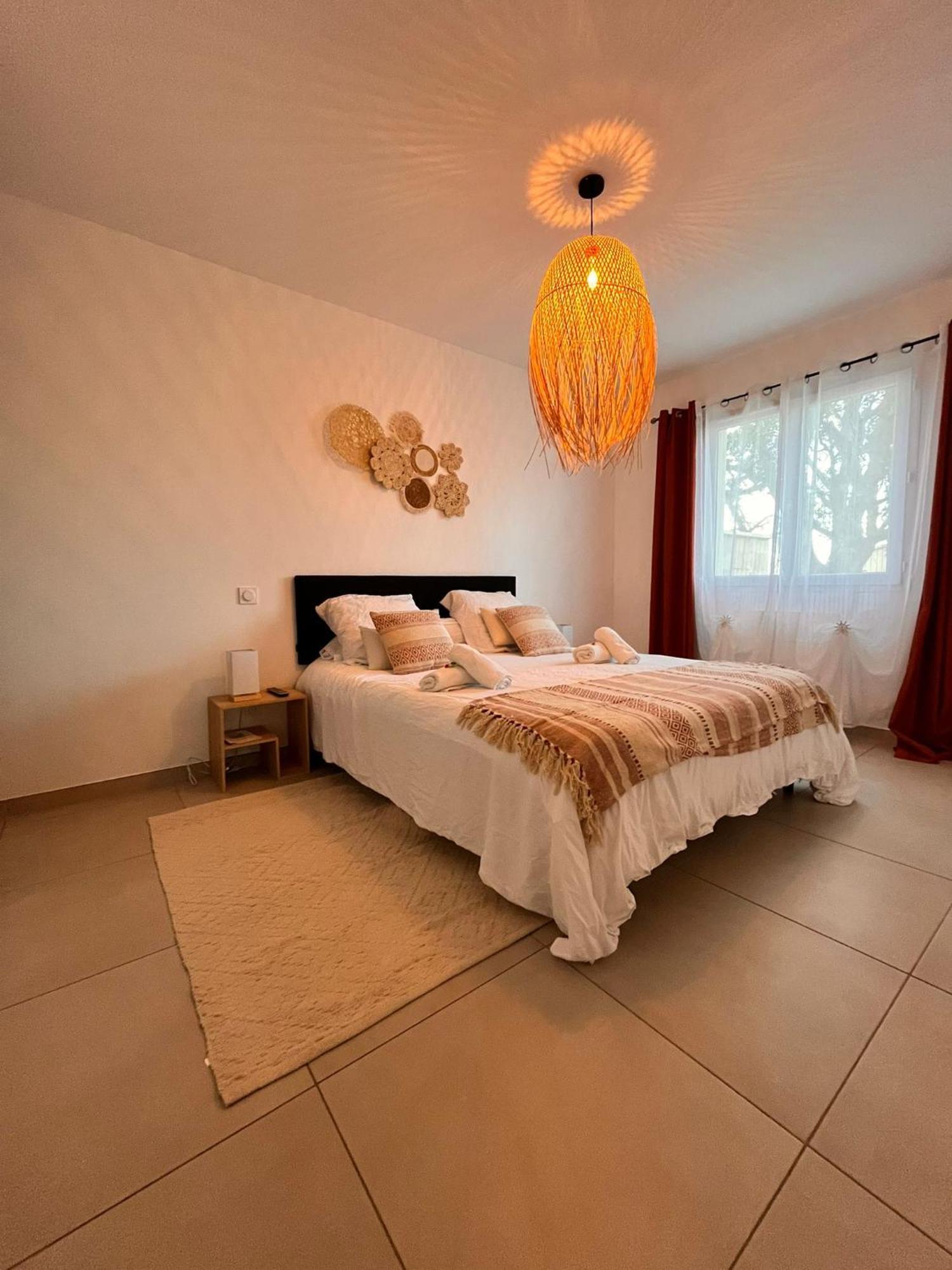 L'Eden Des Aspres Villa ทูเยร์ ภายนอก รูปภาพ